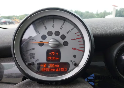 2010 Mini Cooper S z USA, uszkodzony, nr VIN WMWMF7C50ATX42847